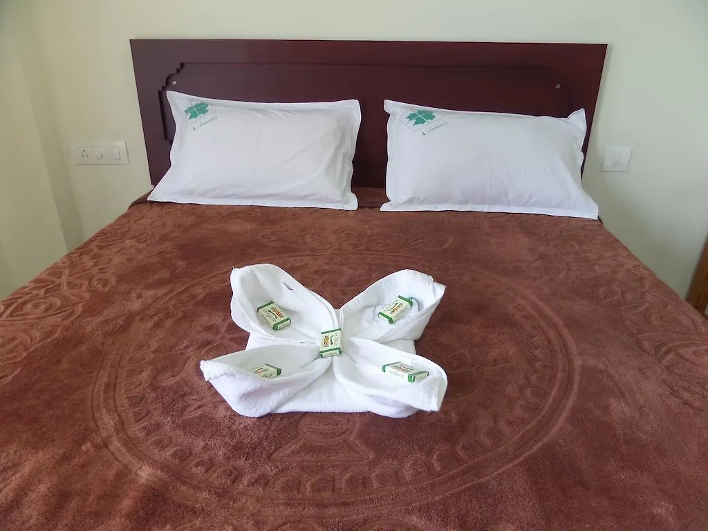 4Season Hotel Munnar 2*,